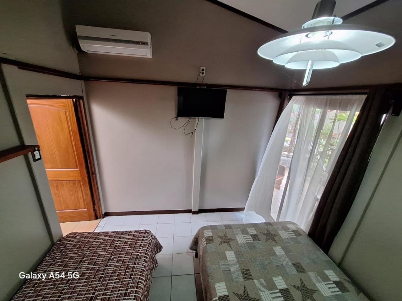 Iris Arenal Hotel La Fortuna Luaran gambar