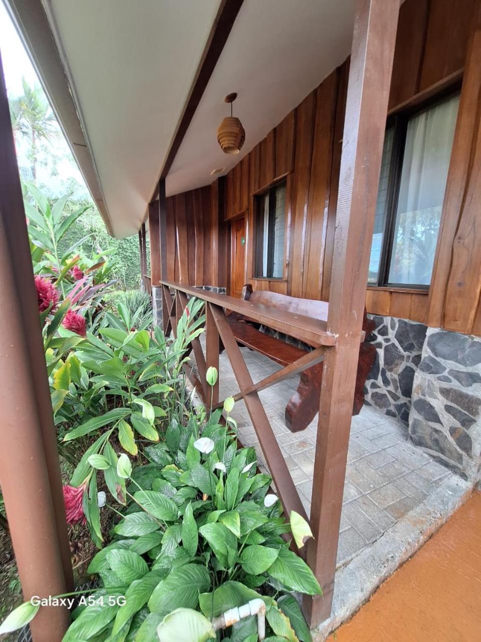 Iris Arenal Hotel La Fortuna Luaran gambar